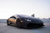 Lamborghini Huracan LP610-4 in negru mat