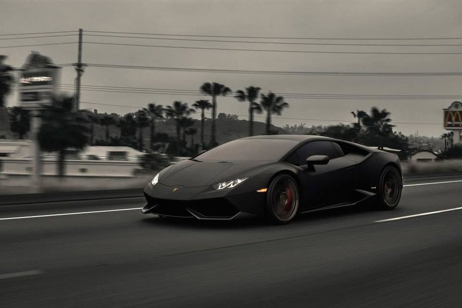 Lamborghini Huracan LP610-4 in negru mat