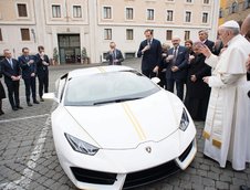 Lamborghini Huracan RWD oferit Papei