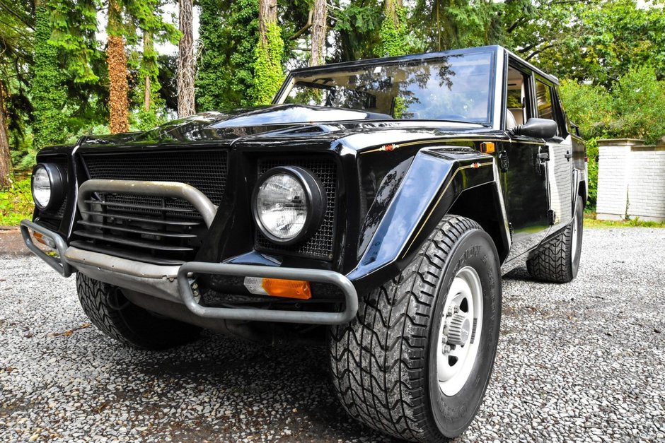 Lamborghini LM002 de vanzare