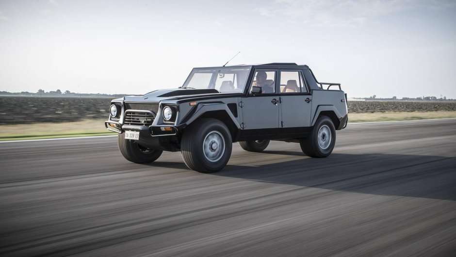 Lamborghini LM002