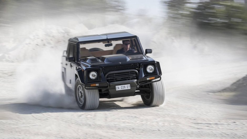 Lamborghini LM002