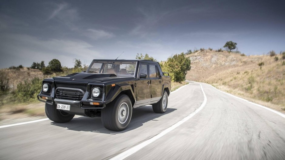 Lamborghini LM002