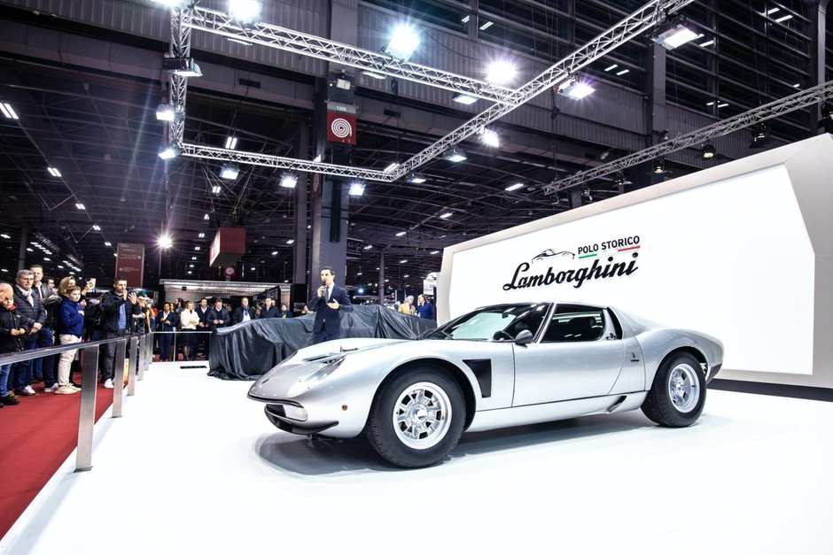 Lamborghini Miura SVJ restaurat