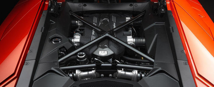 Lamborghini nu renunta la motoarele aspirate Lamborghini nu renunta la motoarele aspirate