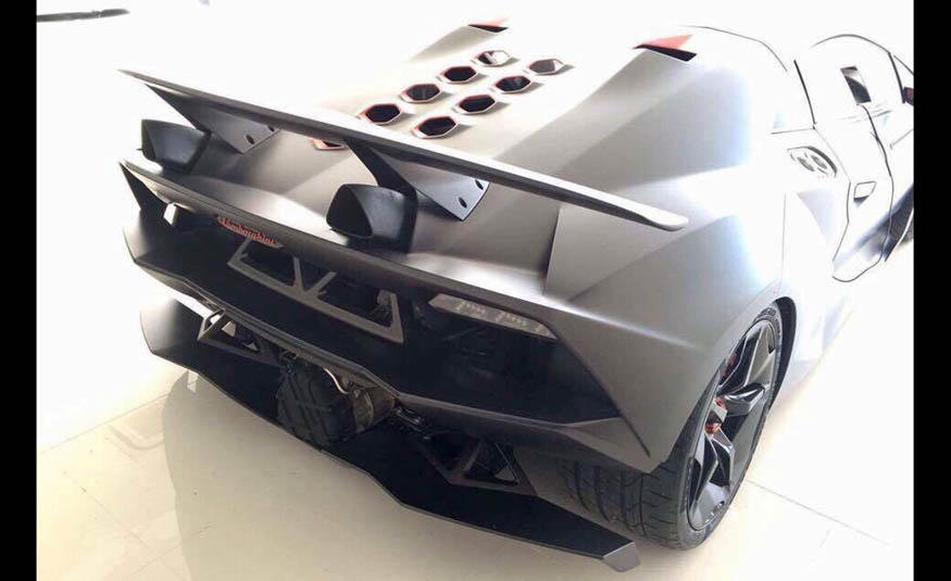 Lamborghini Sesto Elemento