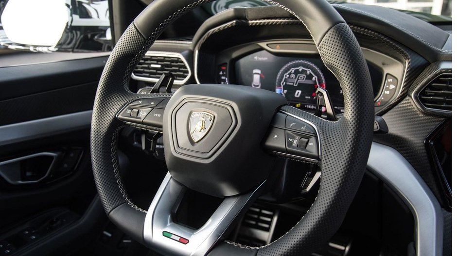 Lamborghini Urus - Interior