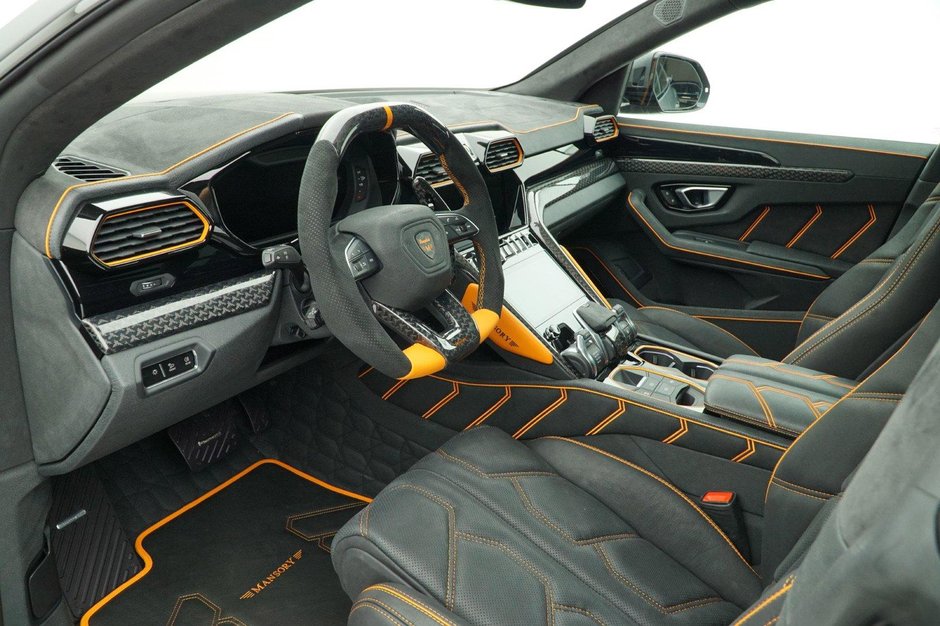 Lamborghini Urus tunat de Mansory