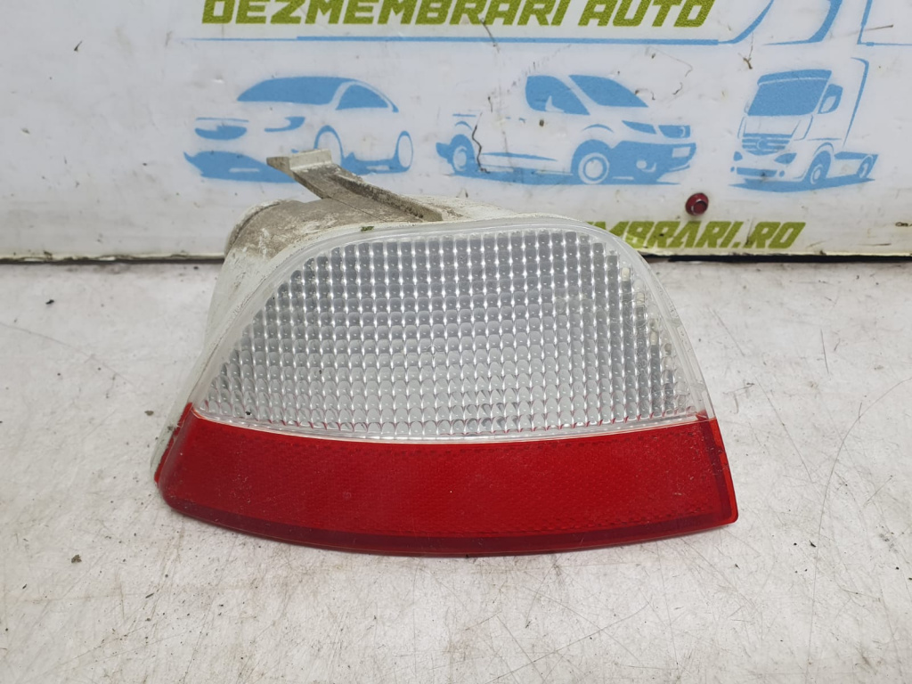 Lampa ceata 1m51-5k272-a Ford Focus [1998 - 2004]