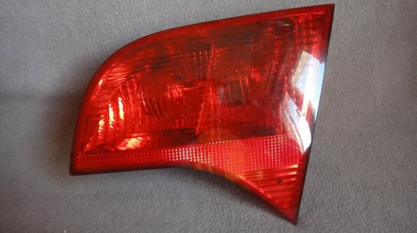 Lampa ceata dreapta spate original audi a4 b7 avant combi