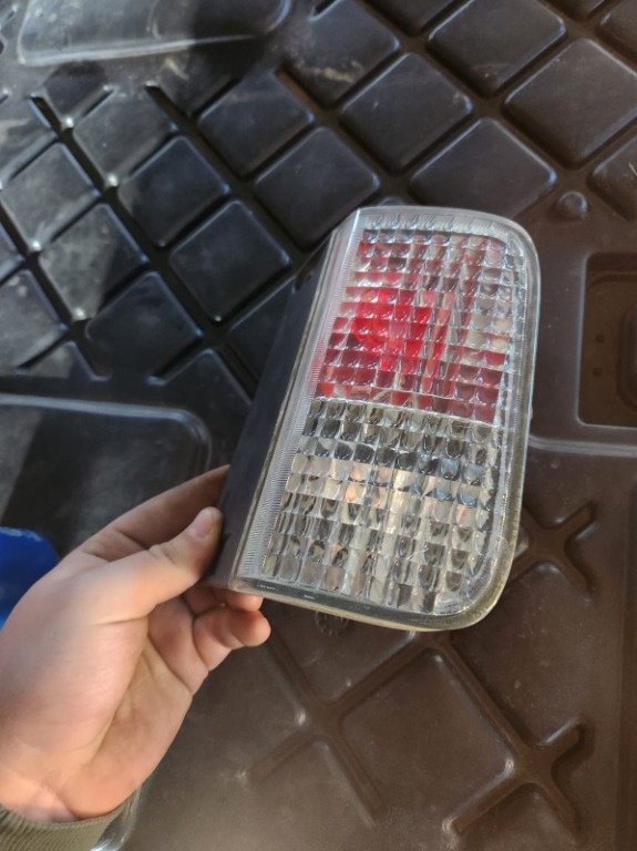 Lampa ceata Nissan Primastar 2.0 dCi an de fabricatie 2013