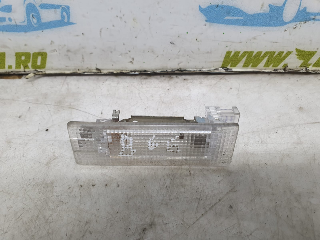 Lampa iluminare Volkswagen VW Passat B7 [2010 - 2015] 1.6 tdi CAYC