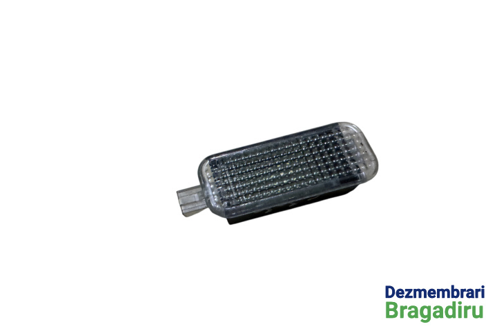 Lampa interior Audi A6 4F/C6 [facelift] [2008 - 2011] Avant wagon 5-usi 2.0 TDI multitronic (170 hp) S-Line, Cod motor CAHA, Cod cutie LDV, Cod culoare LZ7S