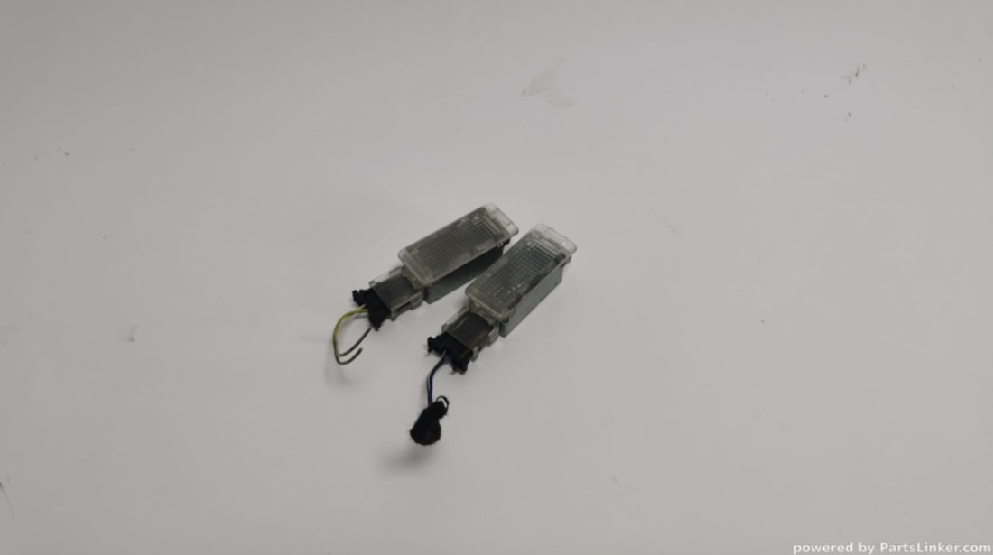 Lampa lumini ambientale Volkswagen Golf 6 (5K) Hatchback 2010 1.4 16V OEM 6L0947415