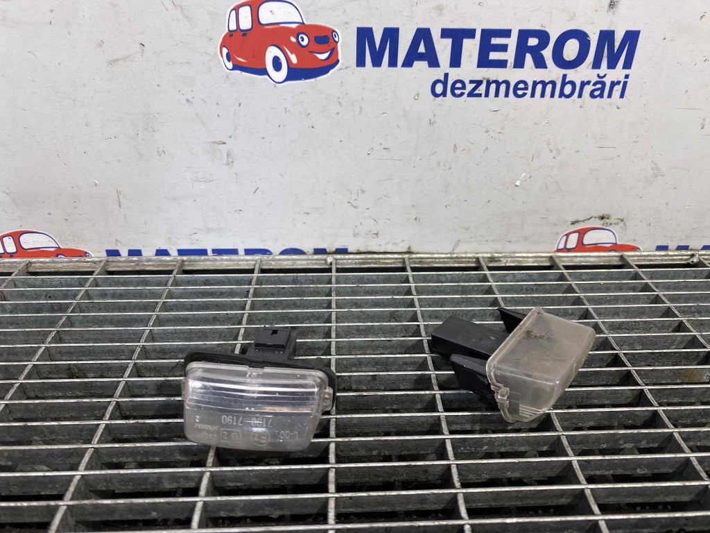 LAMPA NUMAR CITROEN C3 PICASSO - - (2009 2012)