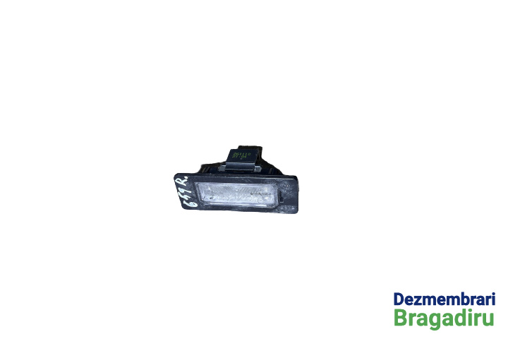 Lampa numar dreapta Audi A4 B8/8K [2007 - 2011] Sedan 4-usi 2.0 TDI multitronic (143 hp) Cod motor: CAGA