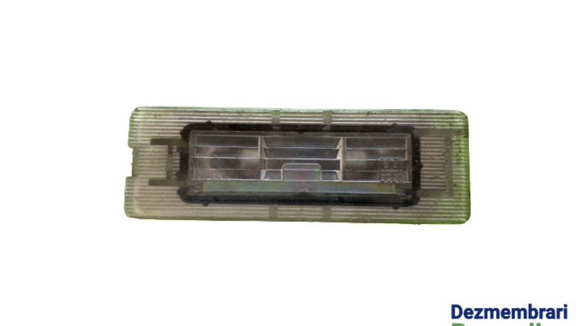 Lampa numar dreapta Cod: 7700796162 Renault Laguna 2 [2001 - 2005] Liftback 1.6 MT (107 hp) II (BG0/1_)