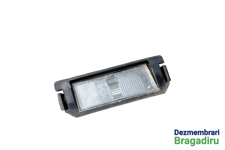 Lampa numar dreapta Hyundai i20 2 (GB) [2014 - 2020] Hatchback - 5 usi 1.2 MT (84 hp) Cod motor: G4LA-6