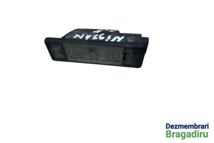 Lampa numar dreapta Nissan Pathfinder R51 [2004 - 2010] SUV 2.5 dCi MT (174 hp)