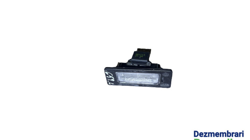 Lampa numar stanga Audi A4 B8/8K [2007 - 2011] Sedan 4-usi 2.0 TDI multitronic (143 hp) Cod motor: CAGA