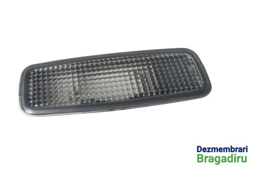 Lampa parasolar dreapta Cod: 8L0947105A 8L0947105A Audi A6 4B/C5 [1997 - 2001] Sedan 2.4 MT (165 hp)...