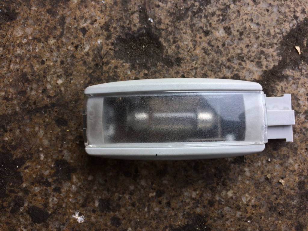 Lampa parasolar dreapta Volkswagen Jetta 5 [2005 - 2011] Sedan 4-usi 2.0 TDI MT (140 hp) (1K2)