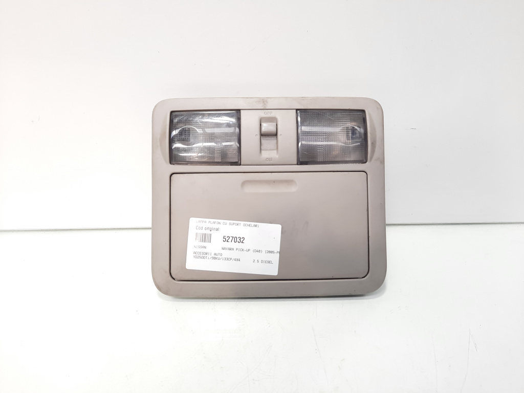 Lampa plafon cu suport ochelari, Nissan Navara (D40) (id:527032)