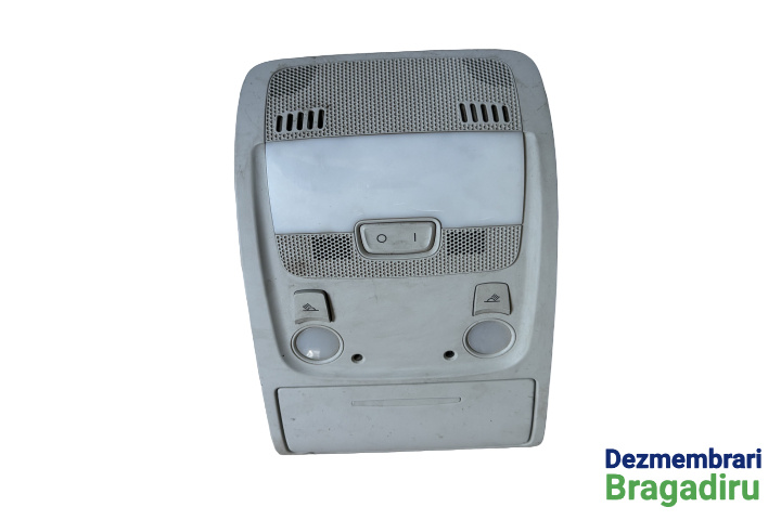 Lampa plafon fata 8T0947135A Audi A4 B8/8K [2007 - 2011] Sedan 4-usi 2.0 TDI multitronic (143 hp) Cod motor: CAGA