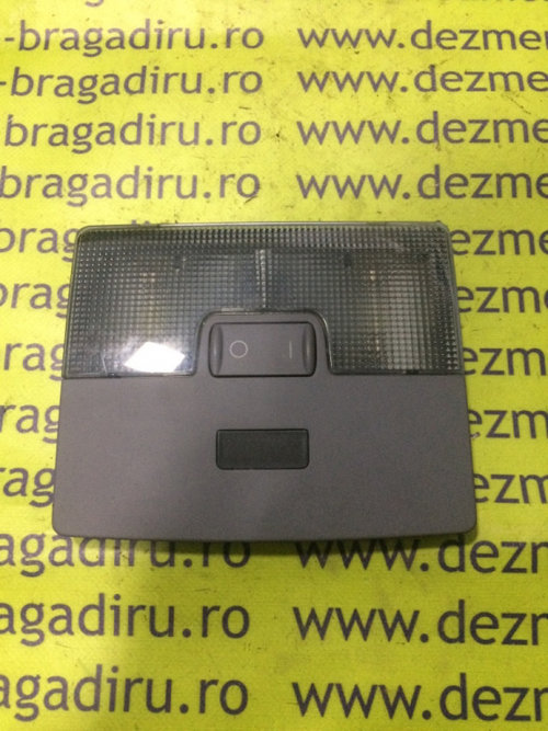 Lampa plafon fata Audi A8 D2/4D [1994 - 1999] Sedan 4-usi 2.8 tiptronic (193 hp)