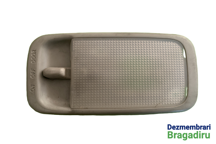 Lampa plafon fata Toyota Yaris P1 [1999 - 2003] Hatchback 3-usi 1.5 MT (106 hp) (SCP1_ NLP1_ NCP1_)