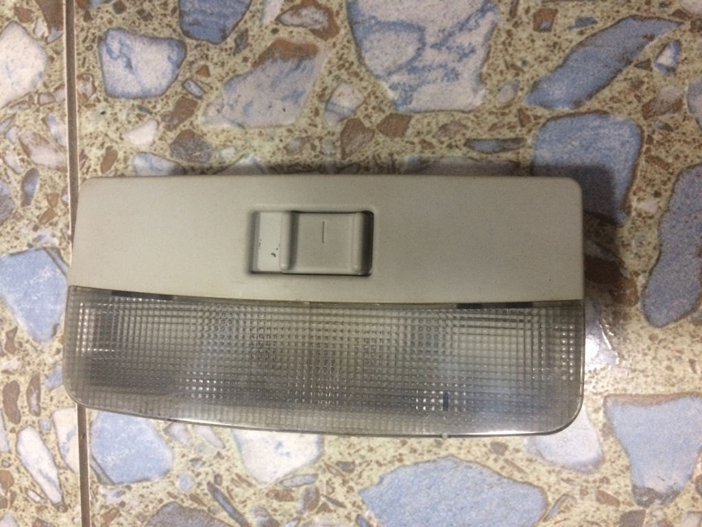 Lampa plafon Skoda Octavia [1996 - 2000] Liftback 5-usi 1.6 MT (75 hp) (1U2) 8V