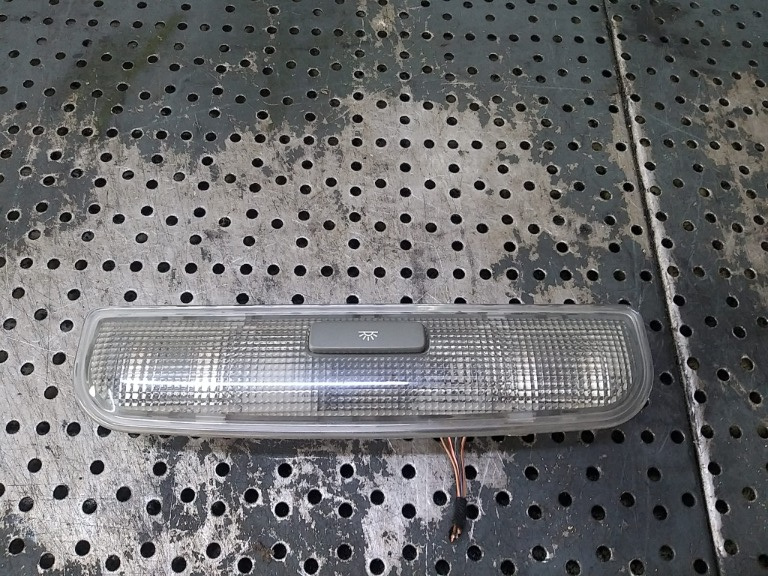 Lampa plafon spate audi a3 8p 8p0947111a
