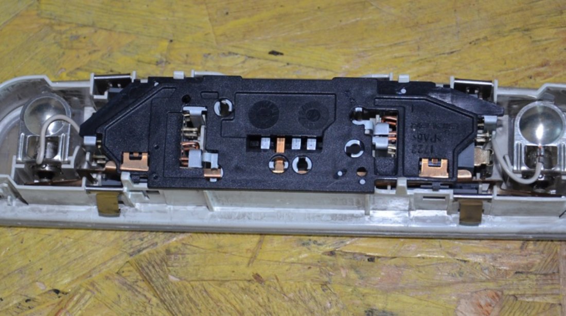 LAMPA PLAFON SPATE AUDI A6 4F 2005-2009. COD: 4F0947111
