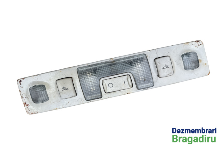 Lampa plafon spate Cod: 4B0947111 4B0947111 Audi A6 4B/C5 [facelift] [2001 - 2004] Sedan 2.5 TDI multitronic (163 hp) Cod motor BDG, Cod cutie GJT