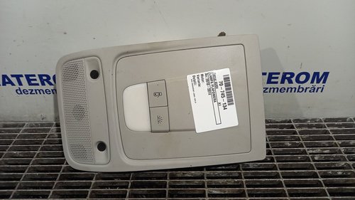 LAMPA PLAFONIERA AUDI A1 - - (2010 2014)