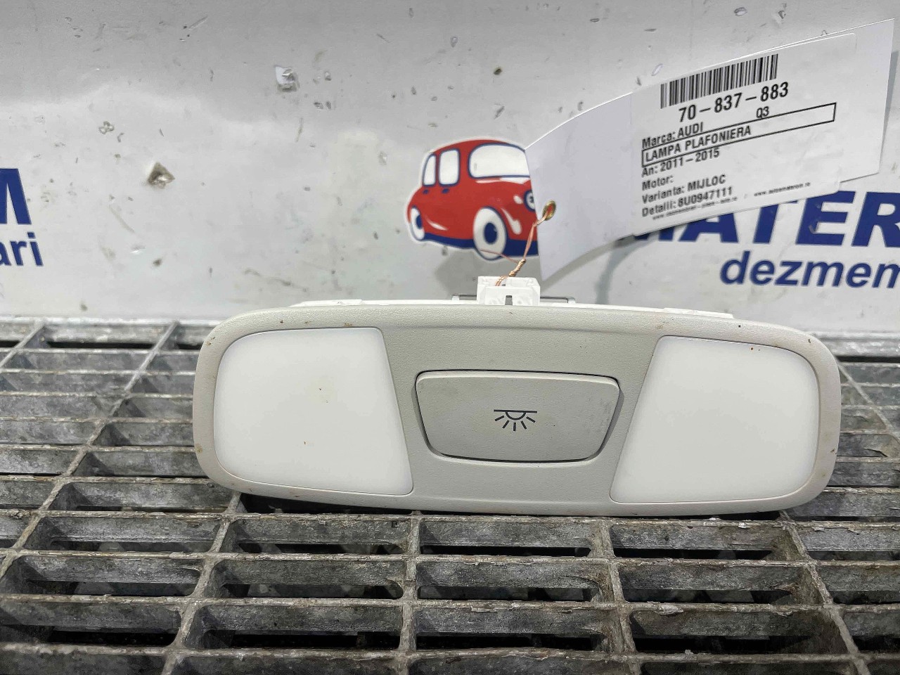 LAMPA PLAFONIERA AUDI Q3 - - (2011 2015)