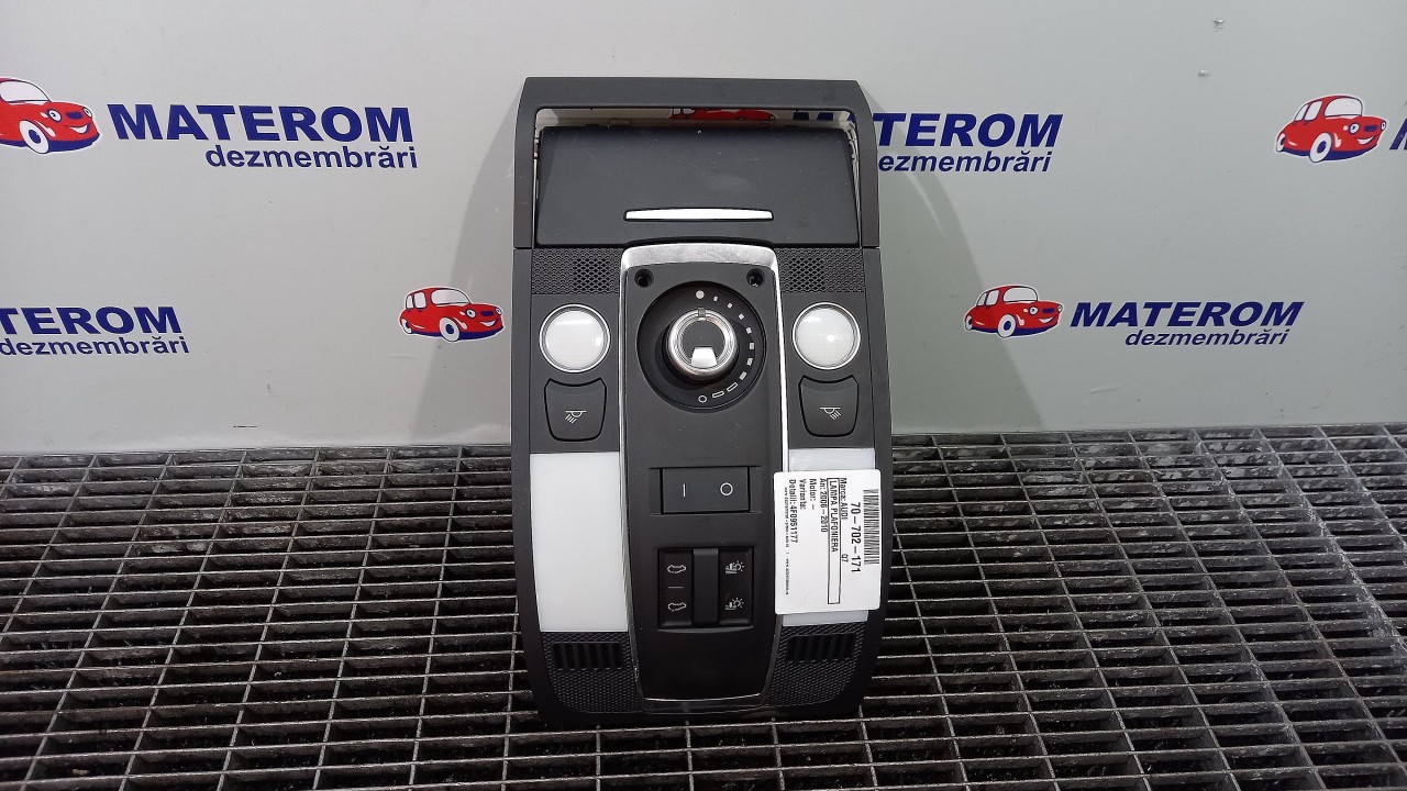 LAMPA PLAFONIERA AUDI Q7 - - (2006 2010)