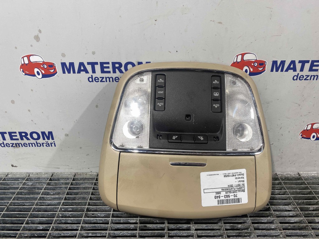 LAMPA PLAFONIERA CHRYSLER 300C - - (2011 2014)