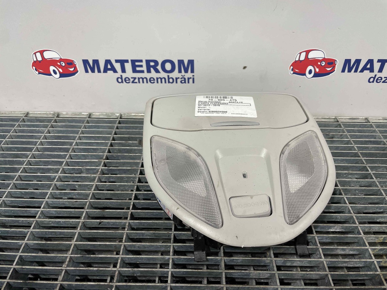 LAMPA PLAFONIERA HYUNDAI SANTA FE - - (2012 2016)