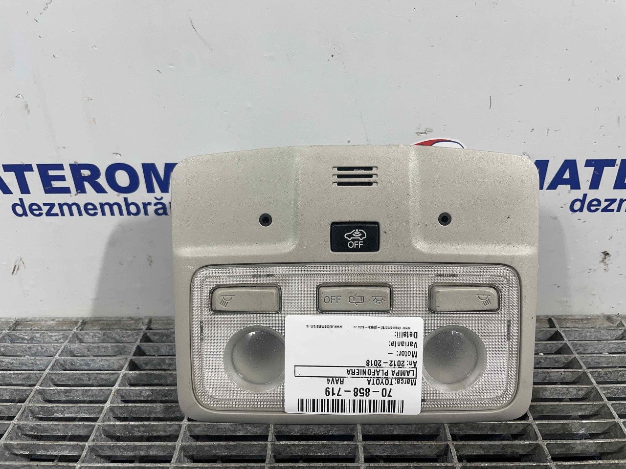 LAMPA PLAFONIERA TOYOTA RAV4 RAV4 - - (2012 2018)