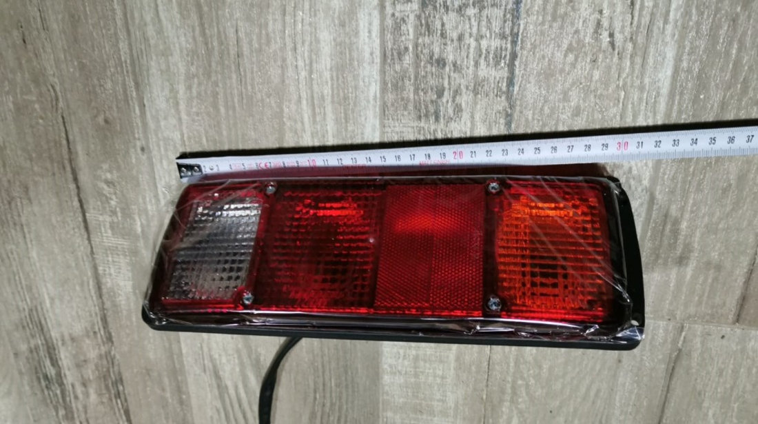 Lampa remorca, tractor