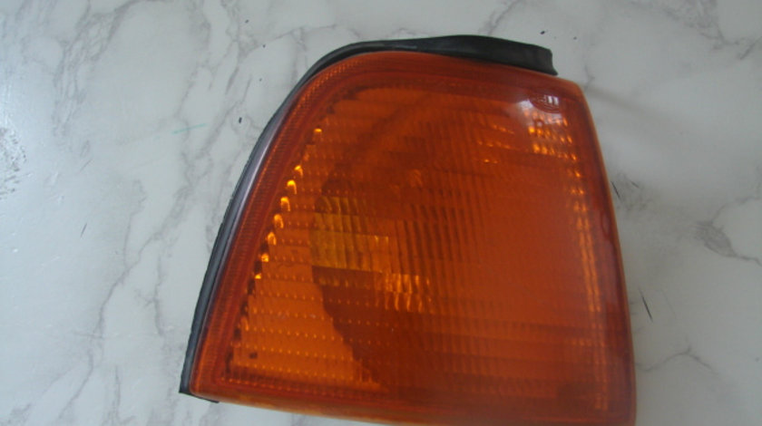 Lampa semnal dreapta fata Audi 80 8A/B3 [1986 - 1991] Sedan 1.6 MT (70 hp)