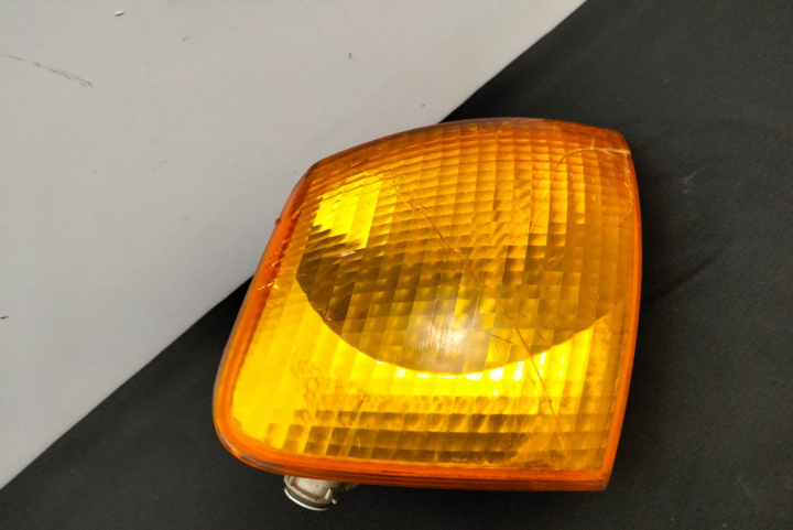 Lampa semnalizare dreapta fata Volkswagen VW Passat B5 [1996 - 2000]