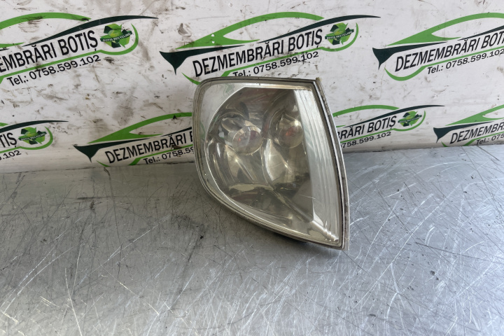 Lampa semnalizare fata dreapta 964000 / 964 000 Volkswagen VW Polo 3 6N [facelift] [2000 - 2002] Hatchback 3-usi 1.0 MT (50 hp)