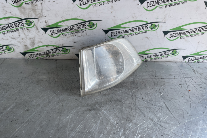 Lampa semnalizare fata stanga 30621831 / 30621831 ECE Volvo S40 [facelift] [2000 - 2004] Sedan 1.9 TD MT (102 hp)