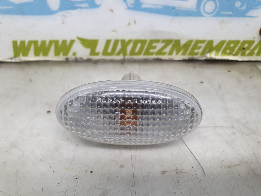Lampa semnalizare Mazda 6 GG [2002 - 2005] 2.0 d RF