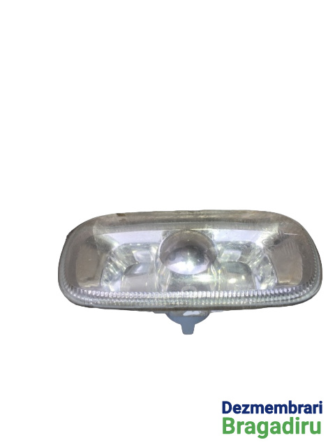 Lampa semnalizare pe aripa fata dreapta Audi A4 B7 [2004 - 2008] Sedan 4-usi 2.0 TDI MT (140 hp) S-Line, Cod motor BLB