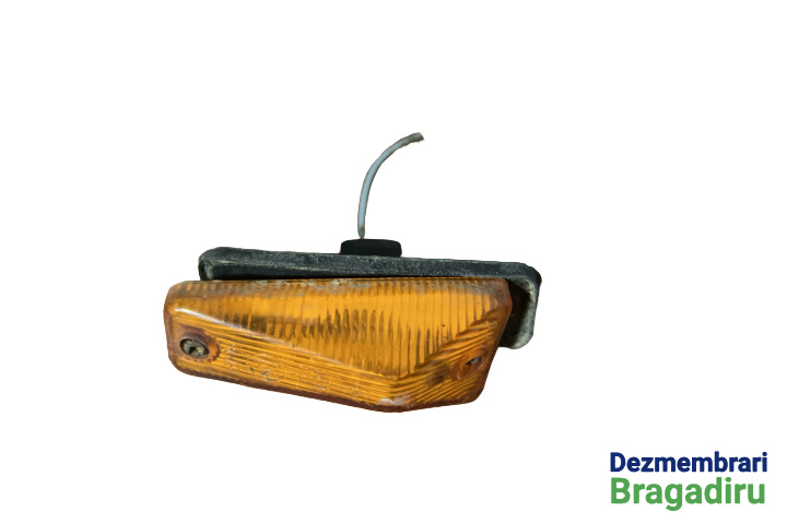 Lampa semnalizare pe aripa fata dreapta Dacia 1310 2 [1993 - 1998] Sedan 1.4 MT (63 hp)