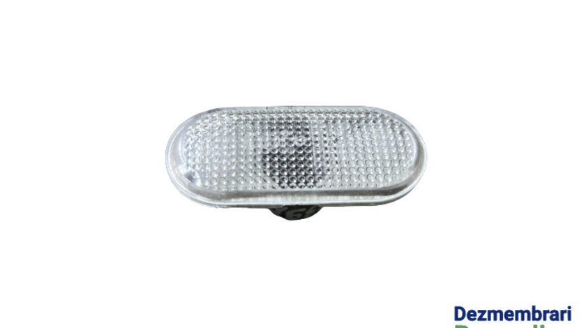 Lampa semnalizare pe aripa fata stanga Dacia Logan [2004 - 2008] Sedan 1.6 MT (87 hp)