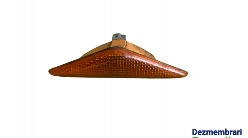 Lampa semnalizare pe aripa fata stanga Ford Focus [1998 - 2004] wagon 5-usi 1.8 Tddi MT (90 hp) (DNW)